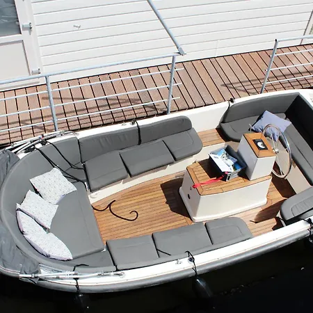 Botel Dazur 4*